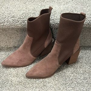 Brand new Steve Madden cocoa colored booties